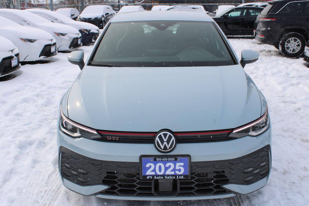 2025 Volkswagen Golf GTI 2.0 TSI 271 HP Photo