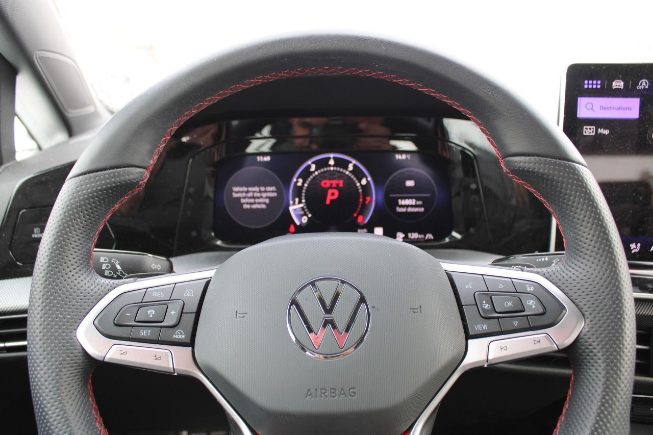 2025 Volkswagen Golf GTI 2.0 TSI 271 HP Photo