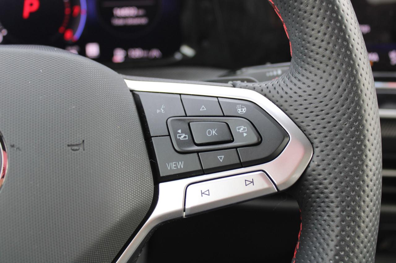 2025 Volkswagen Golf GTI 2.0 TSI 271 HP Photo