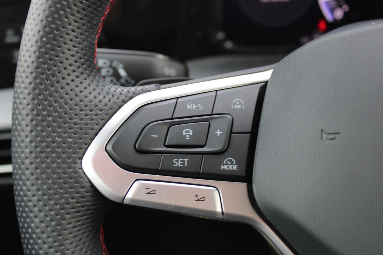 2025 Volkswagen Golf GTI 2.0 TSI 271 HP Photo