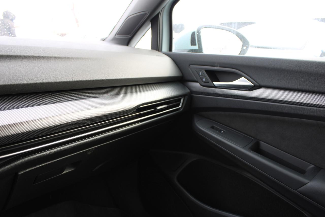 2025 Volkswagen Golf GTI 2.0 TSI 271 HP Photo