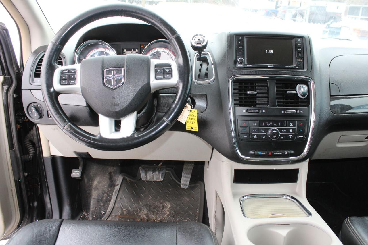 2017 Dodge Grand Caravan Crew Plus Photo