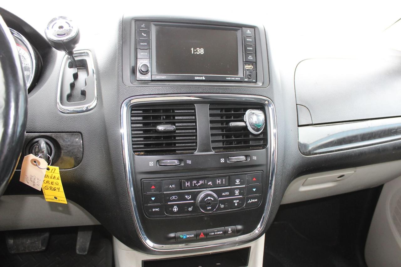 2017 Dodge Grand Caravan Crew Plus Photo