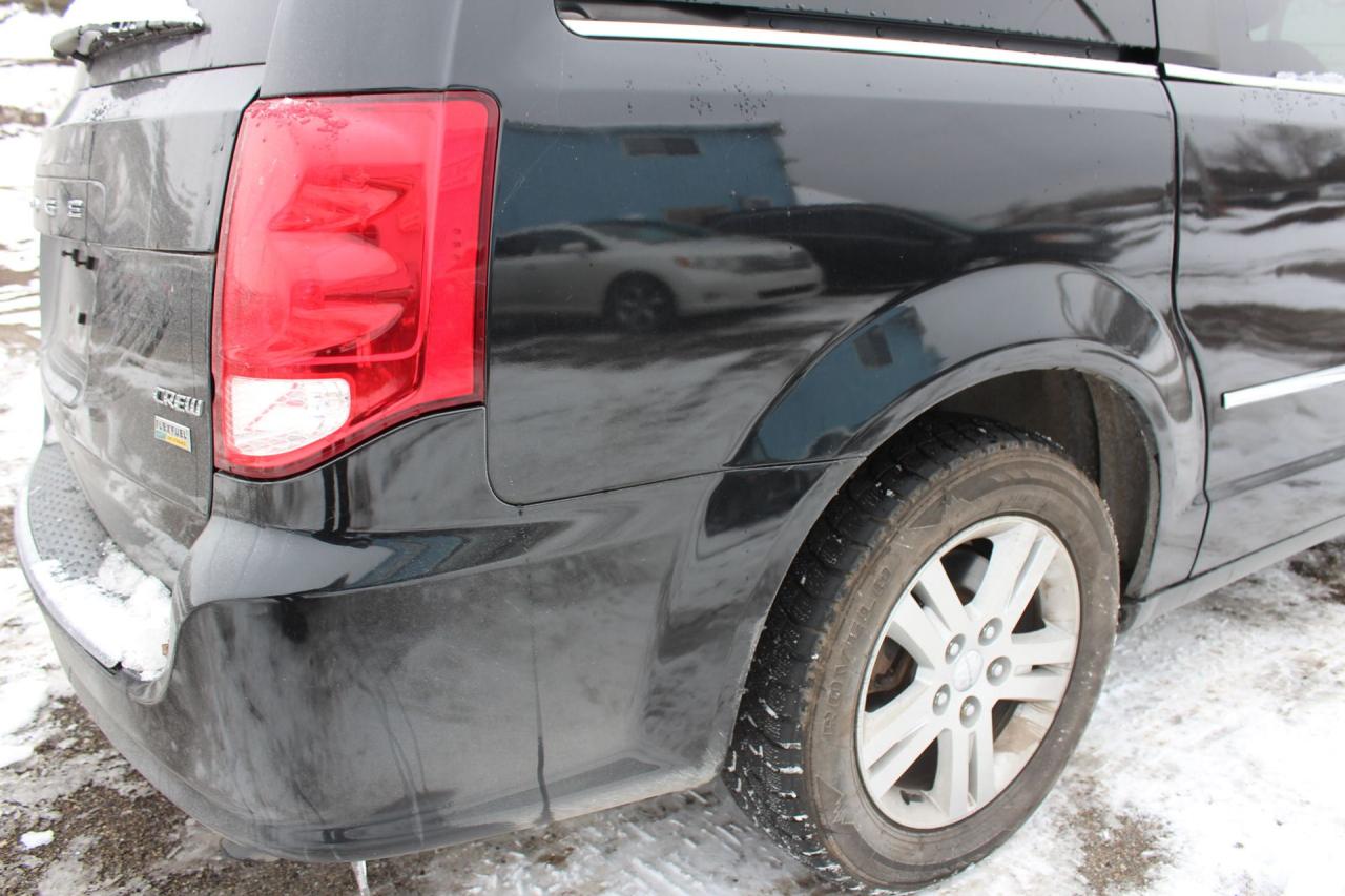 2017 Dodge Grand Caravan Crew Plus Photo