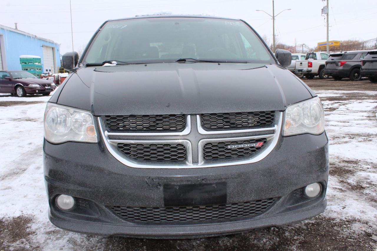 2017 Dodge Grand Caravan Crew Plus Photo