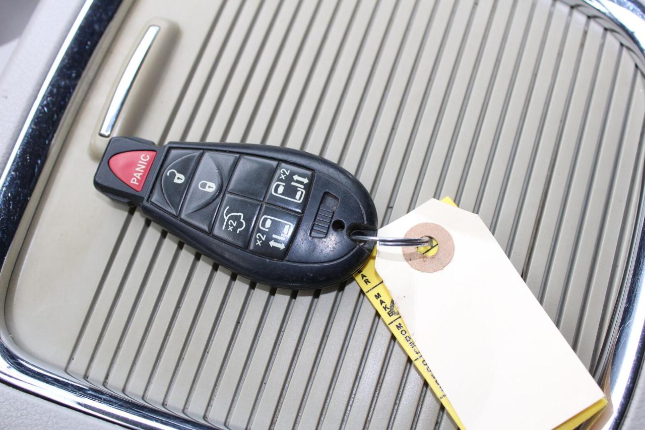 2017 Dodge Grand Caravan Crew Plus Photo