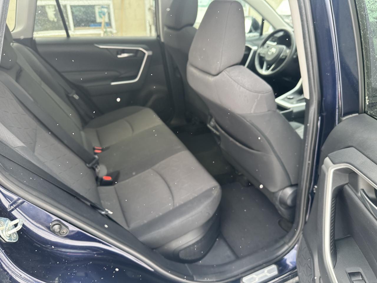 2019 Toyota RAV4 AWD Hybrid XLE Photo