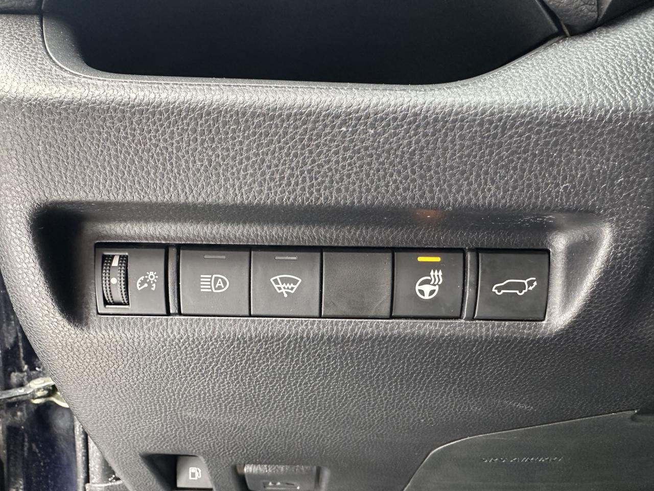 2019 Toyota RAV4 AWD Hybrid XLE Photo