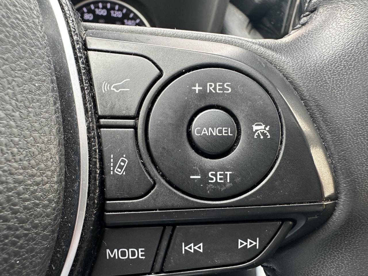 2019 Toyota RAV4 AWD Hybrid XLE Photo