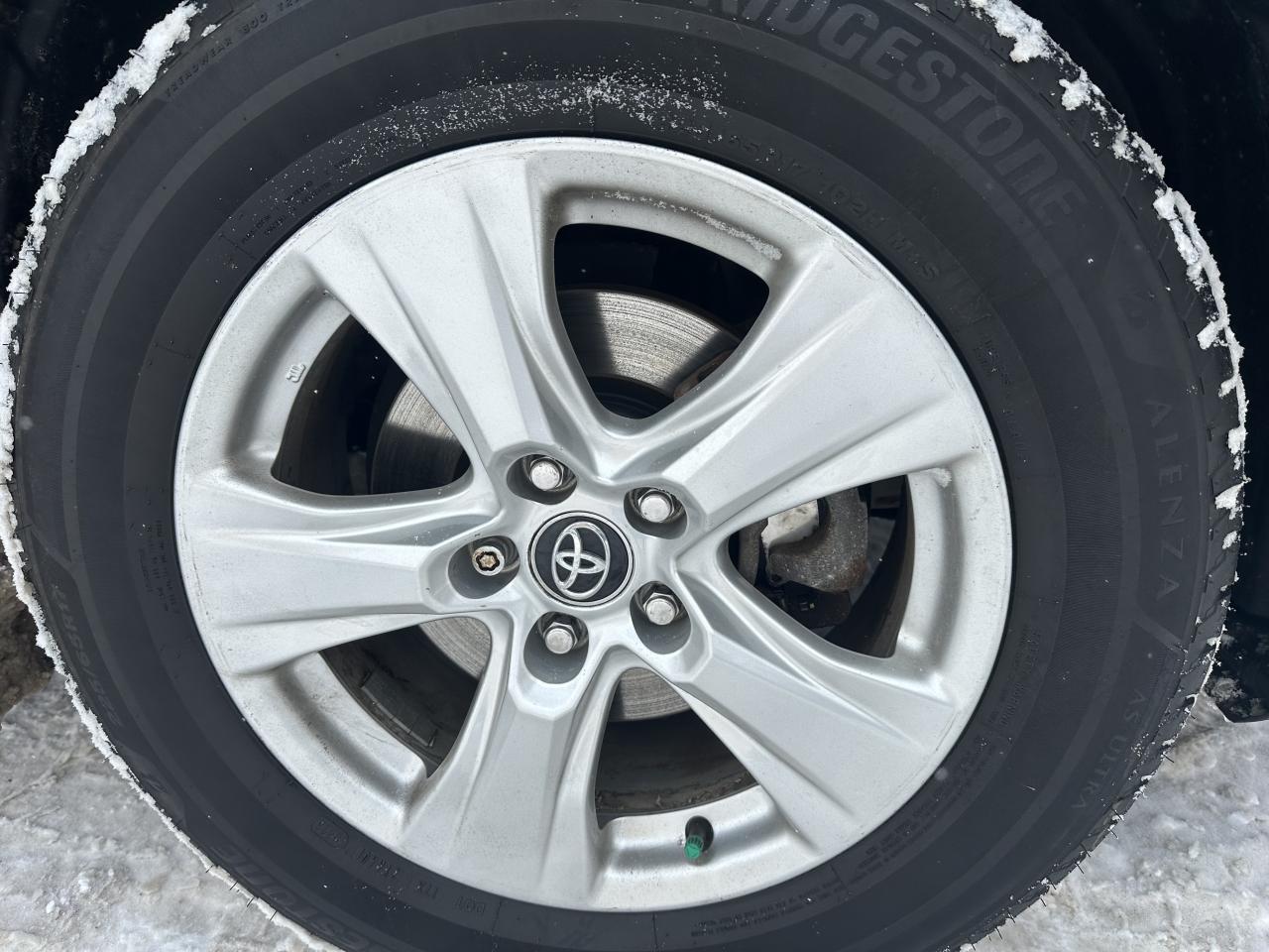 2019 Toyota RAV4 AWD Hybrid XLE Photo