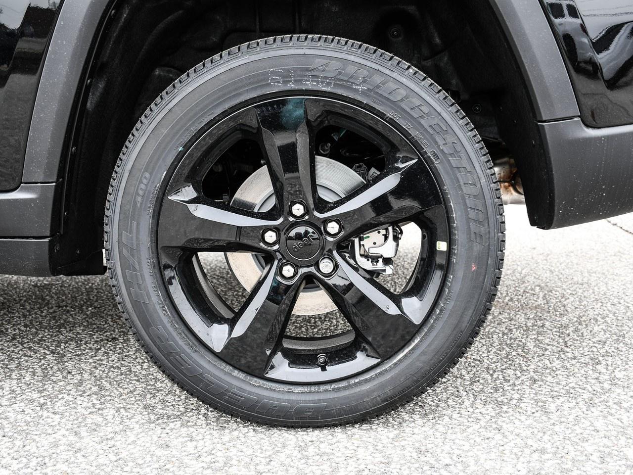 2026 Jeep Grand Cherokee ALTITUDE 4X4 Photo