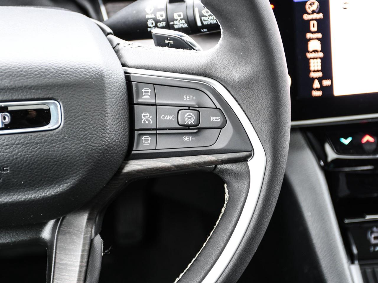 2026 Jeep Grand Cherokee ALTITUDE 4X4 Photo