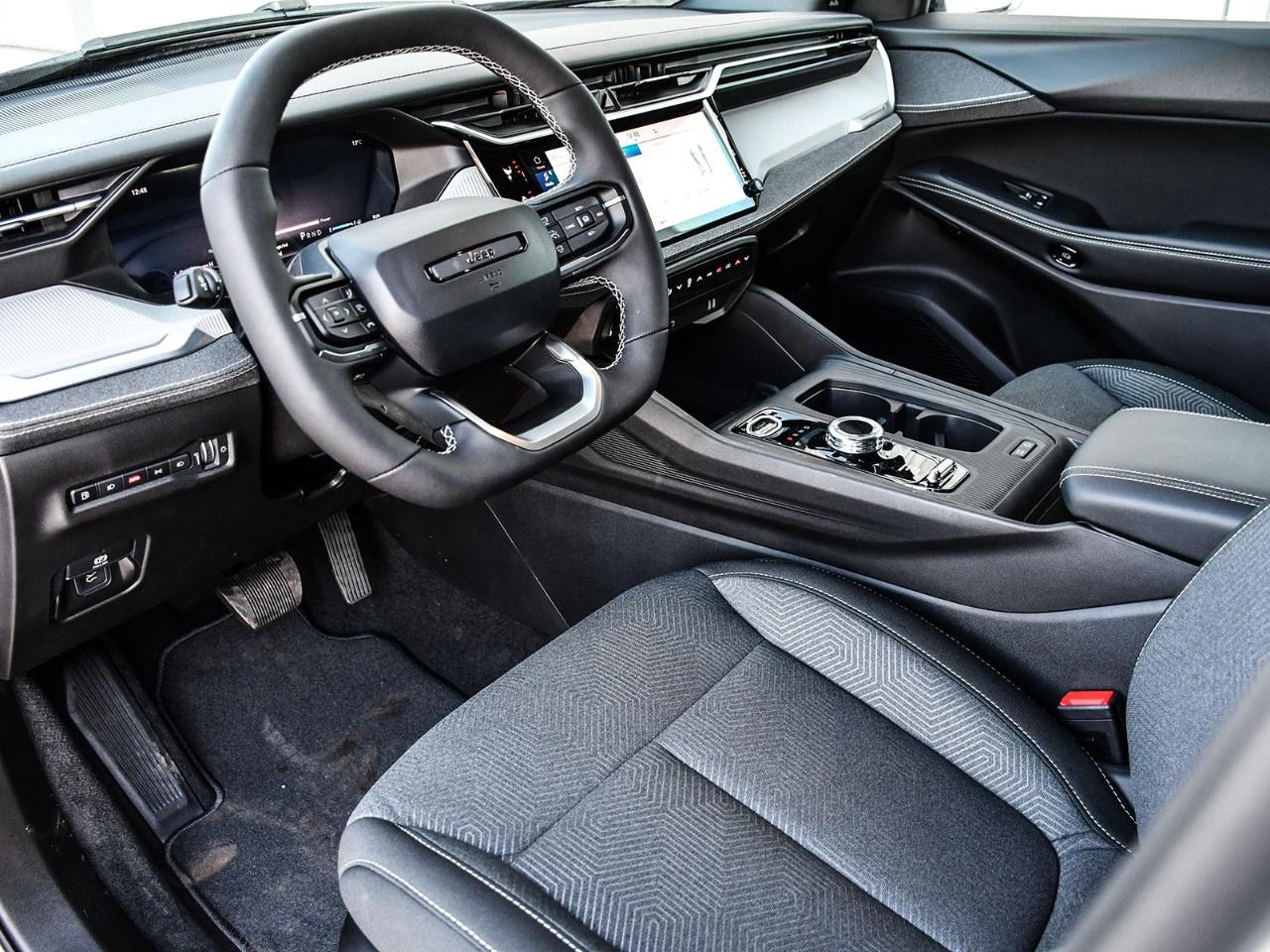 2026 Jeep Cherokee  Photo