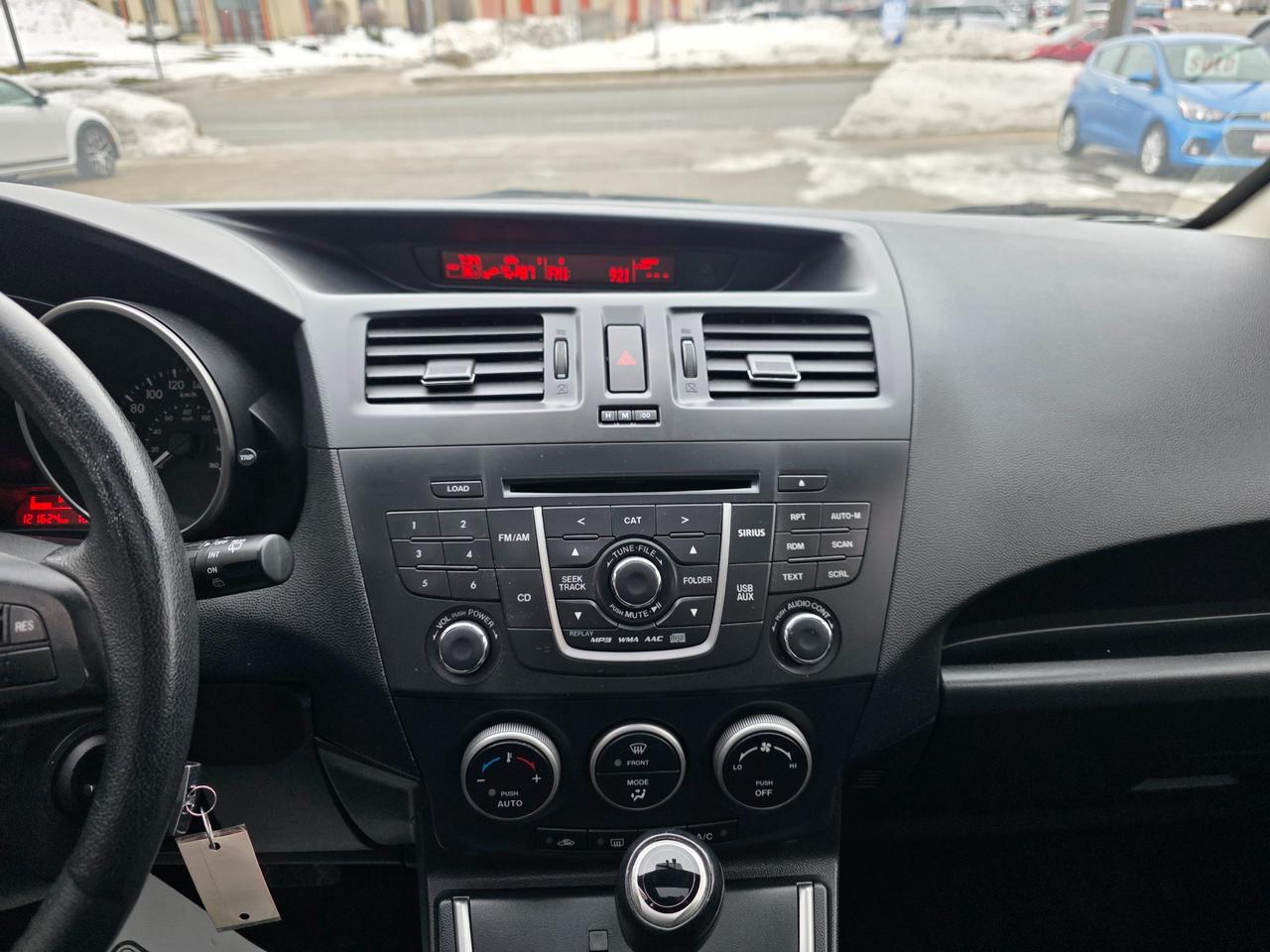 2017 Mazda MAZDA5 GT Accident Free | Leather Seats | Sunroof | Parking Sensors Photo