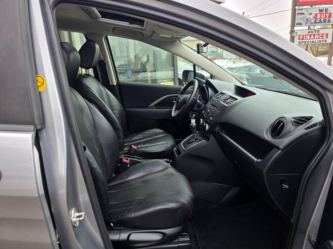 2017 Mazda MAZDA5 GT Accident Free | Leather Seats | Sunroof | Parking Sensors Photo