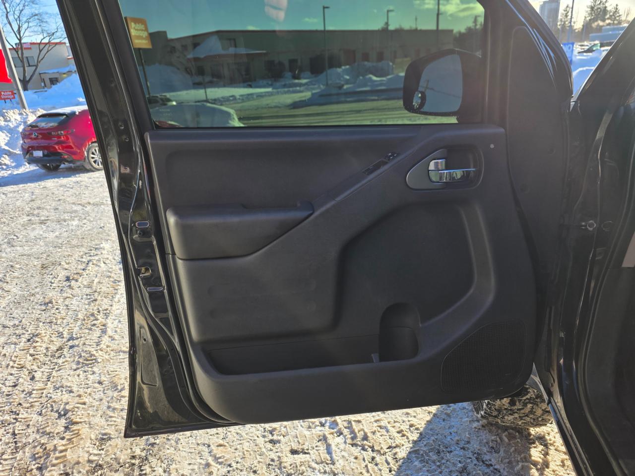 2019 Nissan Frontier MANUAL | PRO-4X | ACCIDENT FREE Photo