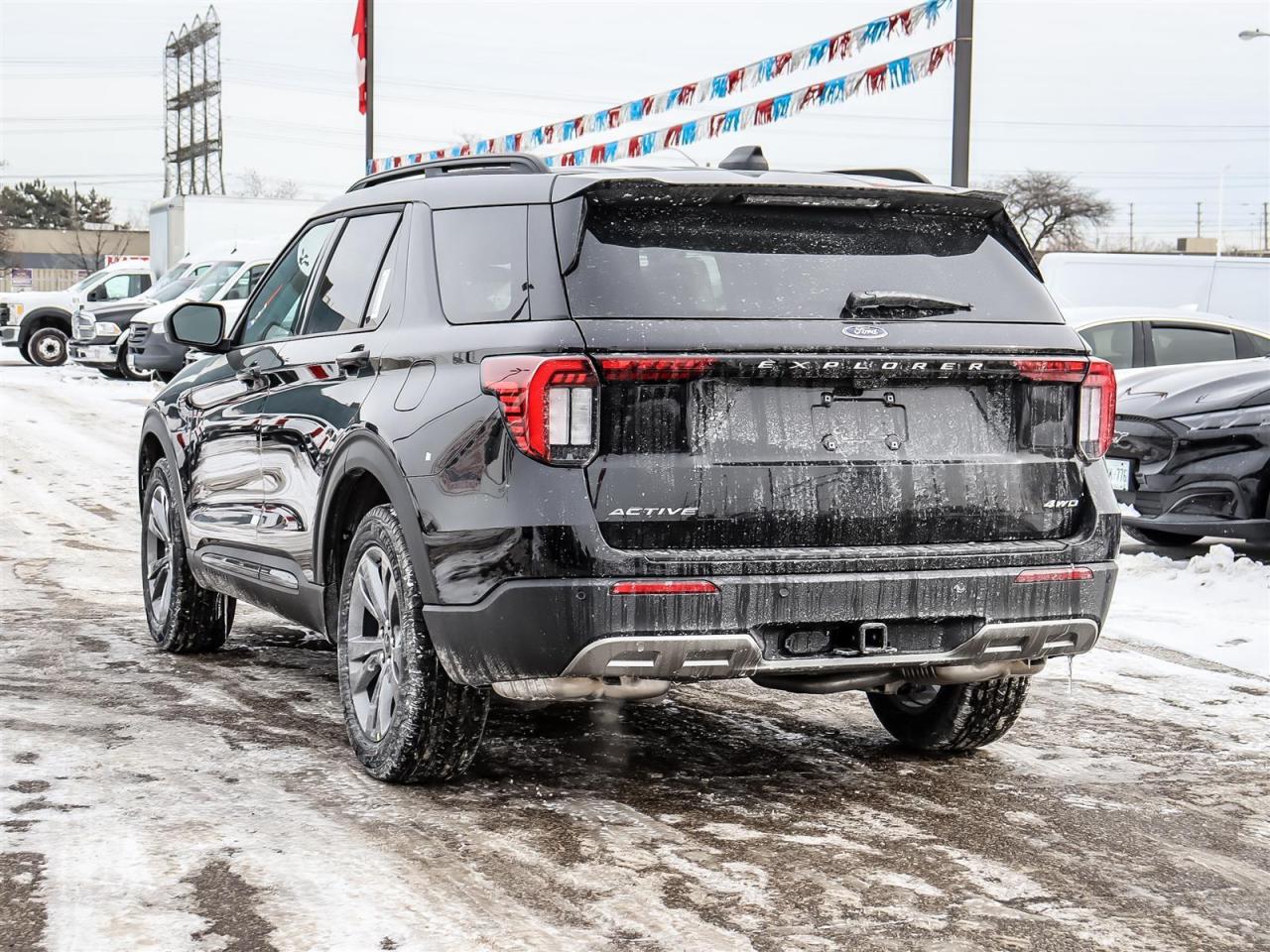 2026 Ford Explorer Active Photo