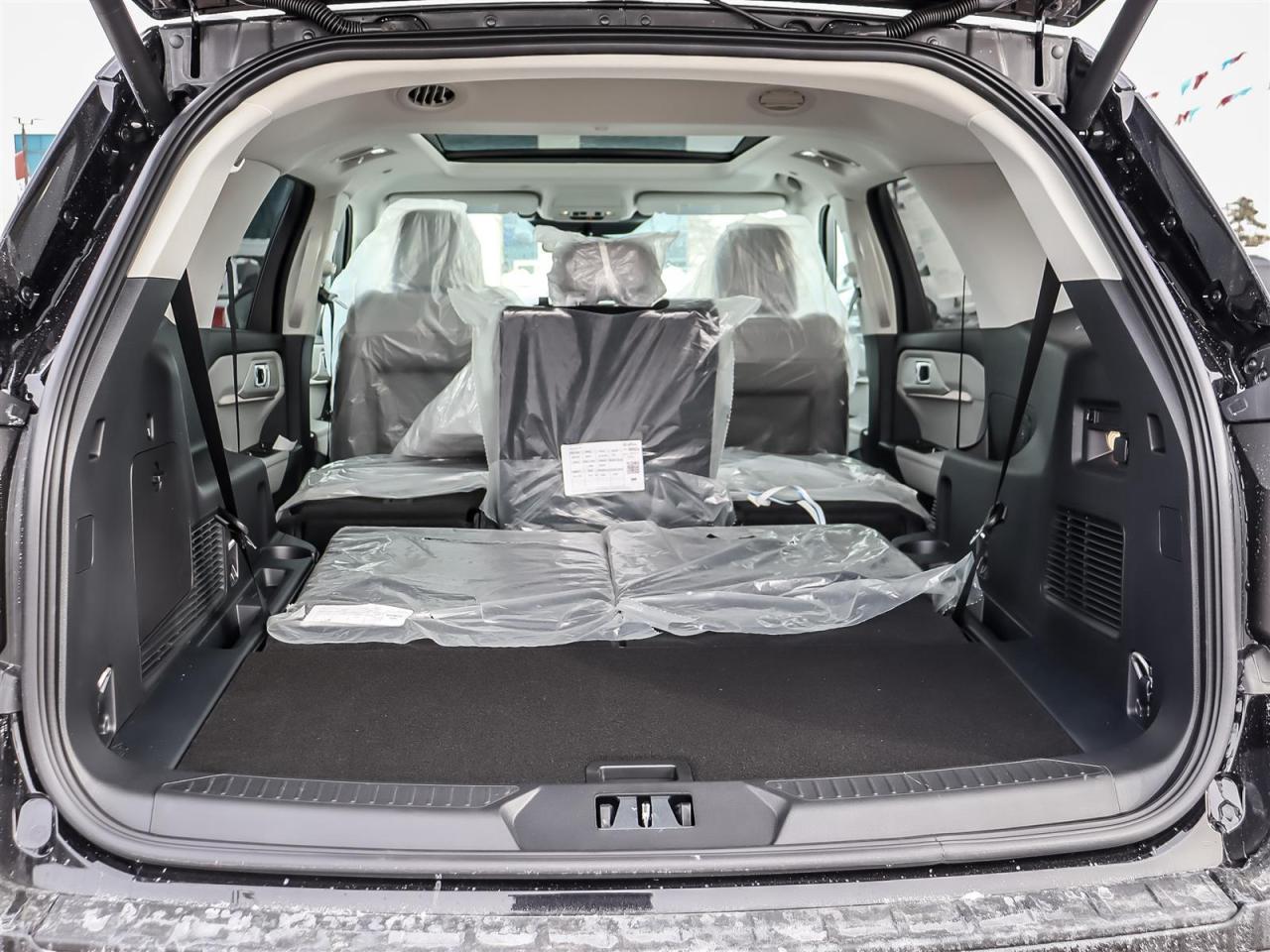 2026 Ford Explorer Active Photo