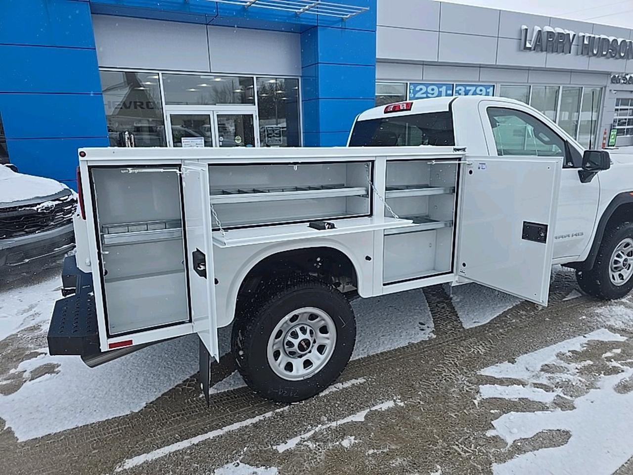 2024 GMC Sierra 3500 HD Chassis Pro SERVICE BODY Photo