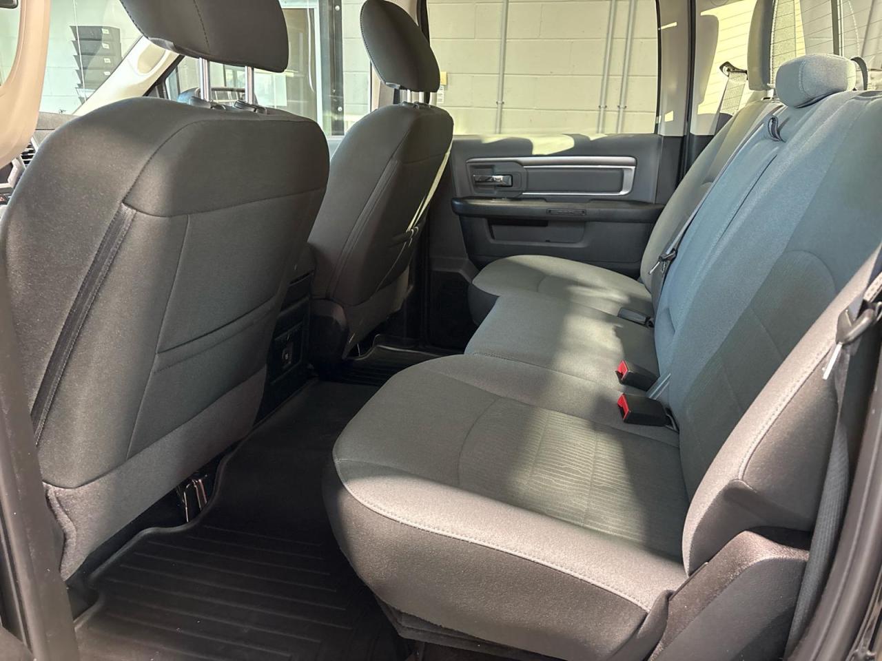 2021 RAM 1500 Classic SLT Tradesman Crew Cab SWB 4WD Photo3