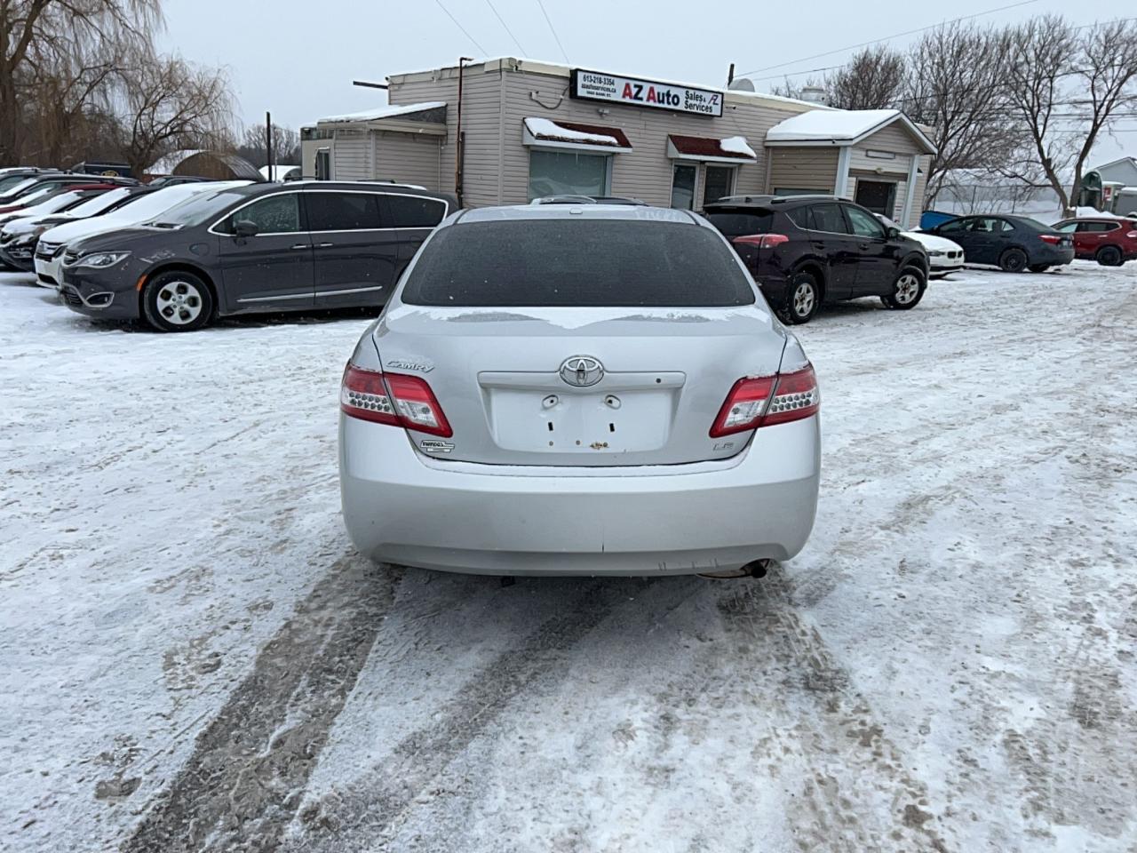 2011 Toyota Camry LE Photo