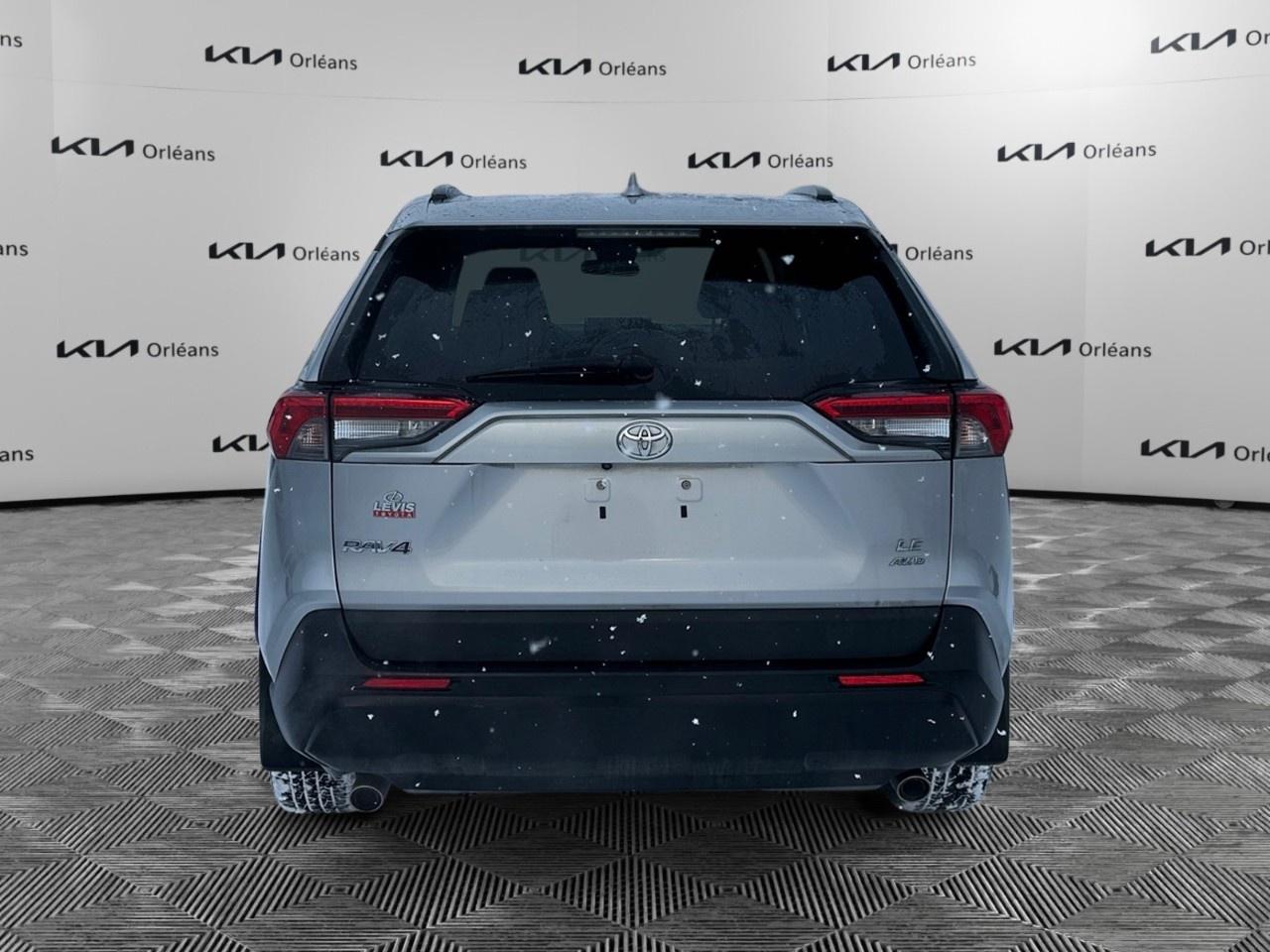 2019 Toyota RAV4 AWD LE Photo