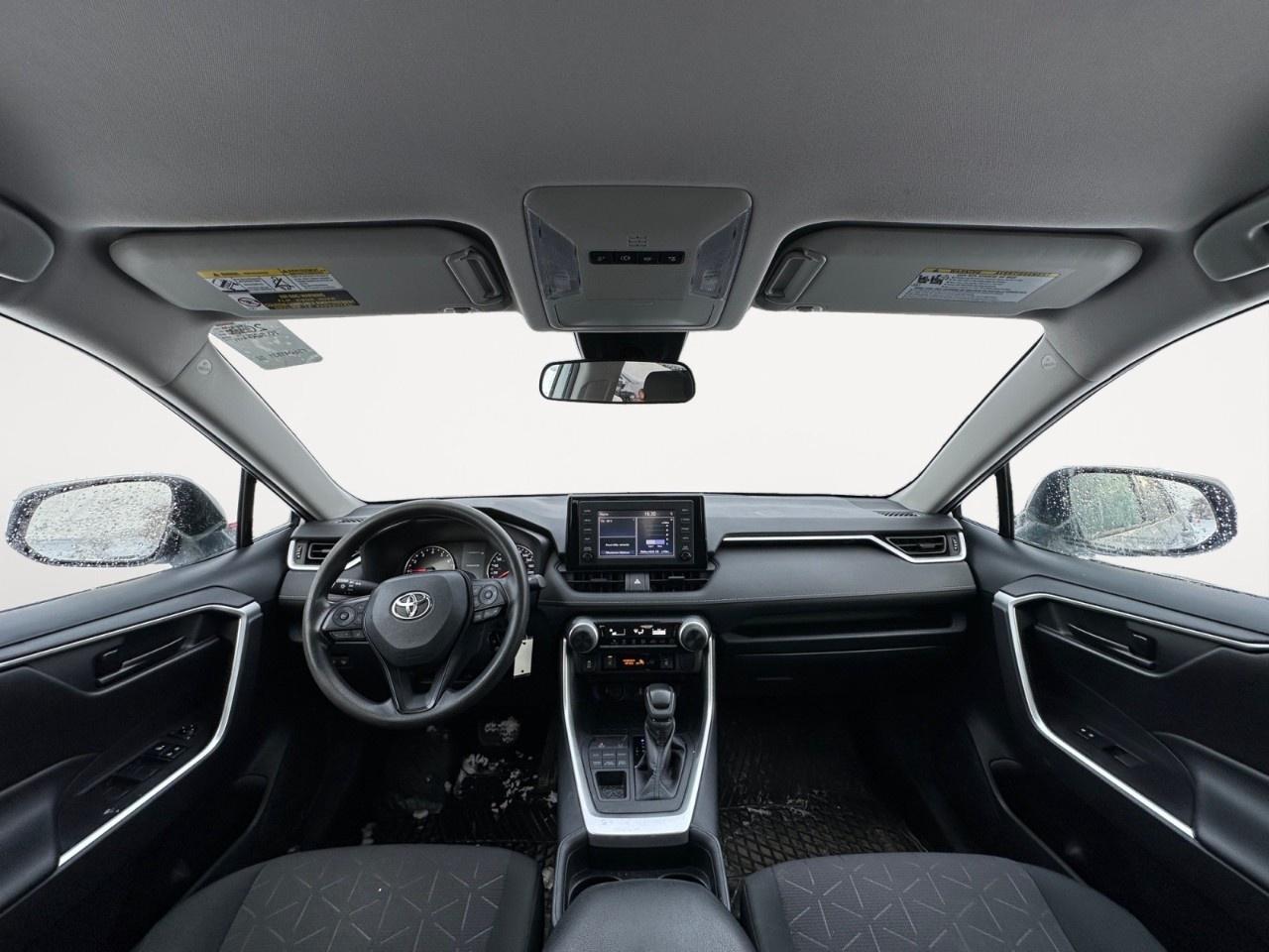 2019 Toyota RAV4 AWD LE Photo