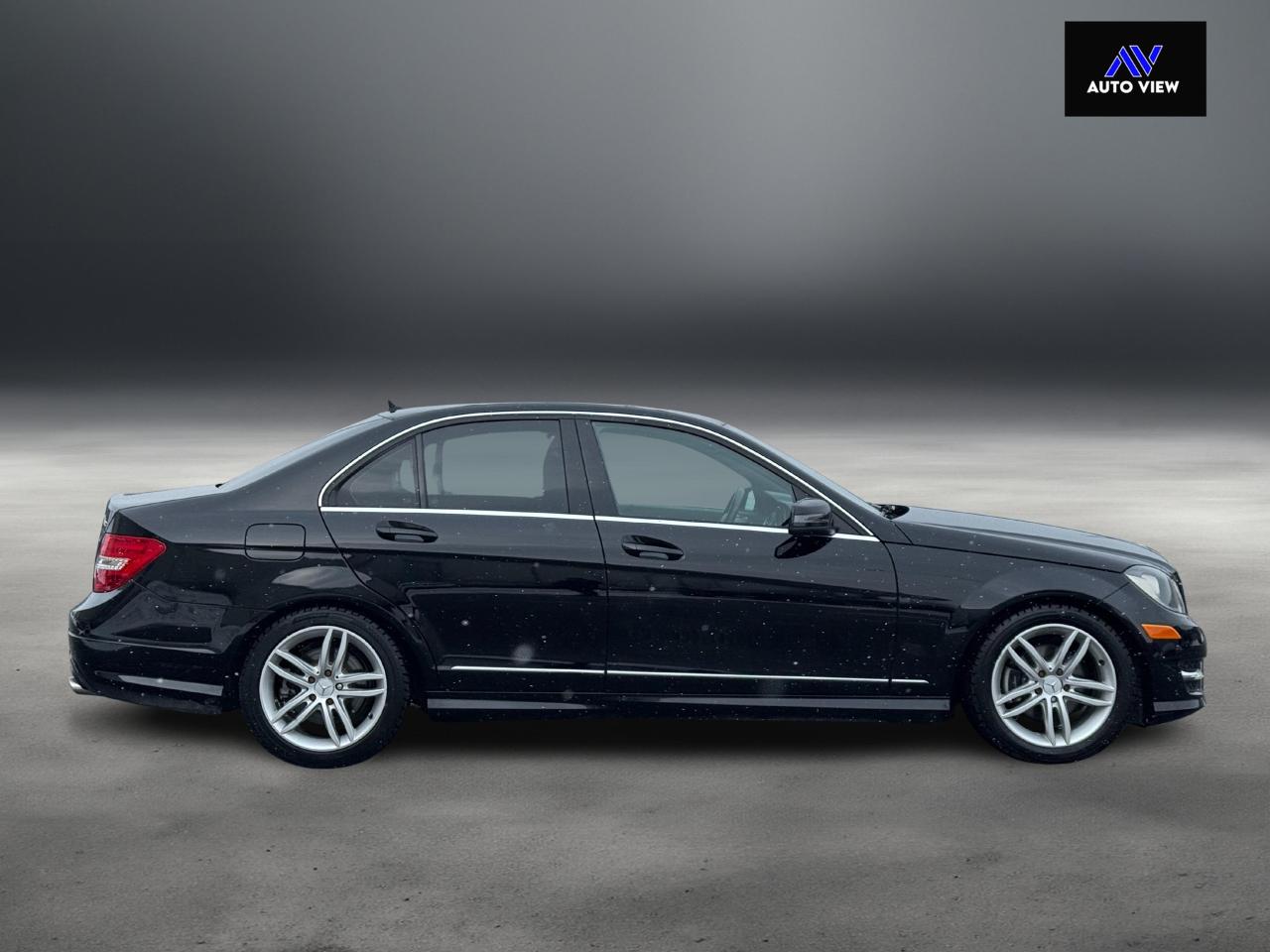 2012 Mercedes-Benz C-Class C 250 **DEALER SERVICED** Photo4