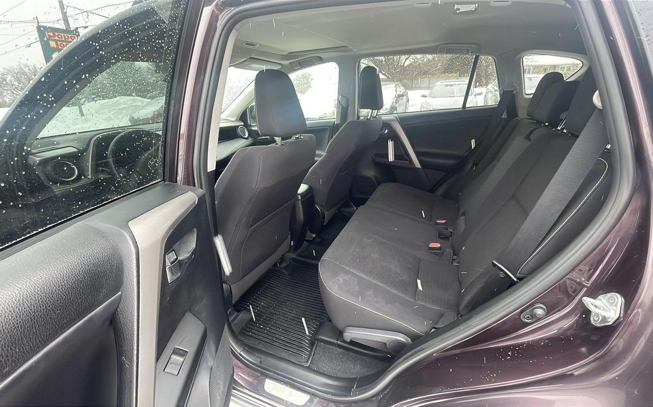 2017 Toyota RAV4 XLE Photo