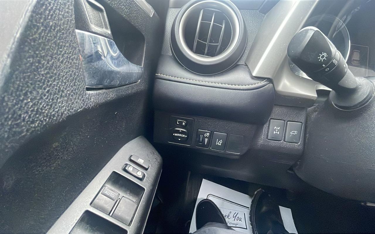 2017 Toyota RAV4 XLE Photo