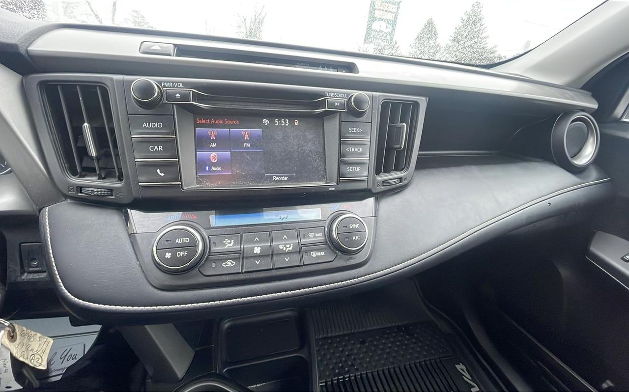 2017 Toyota RAV4 XLE Photo