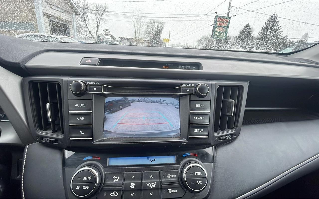 2017 Toyota RAV4 XLE Photo