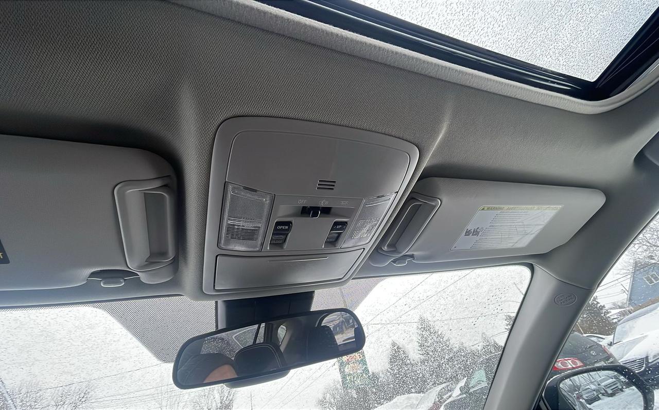 2017 Toyota RAV4 XLE Photo