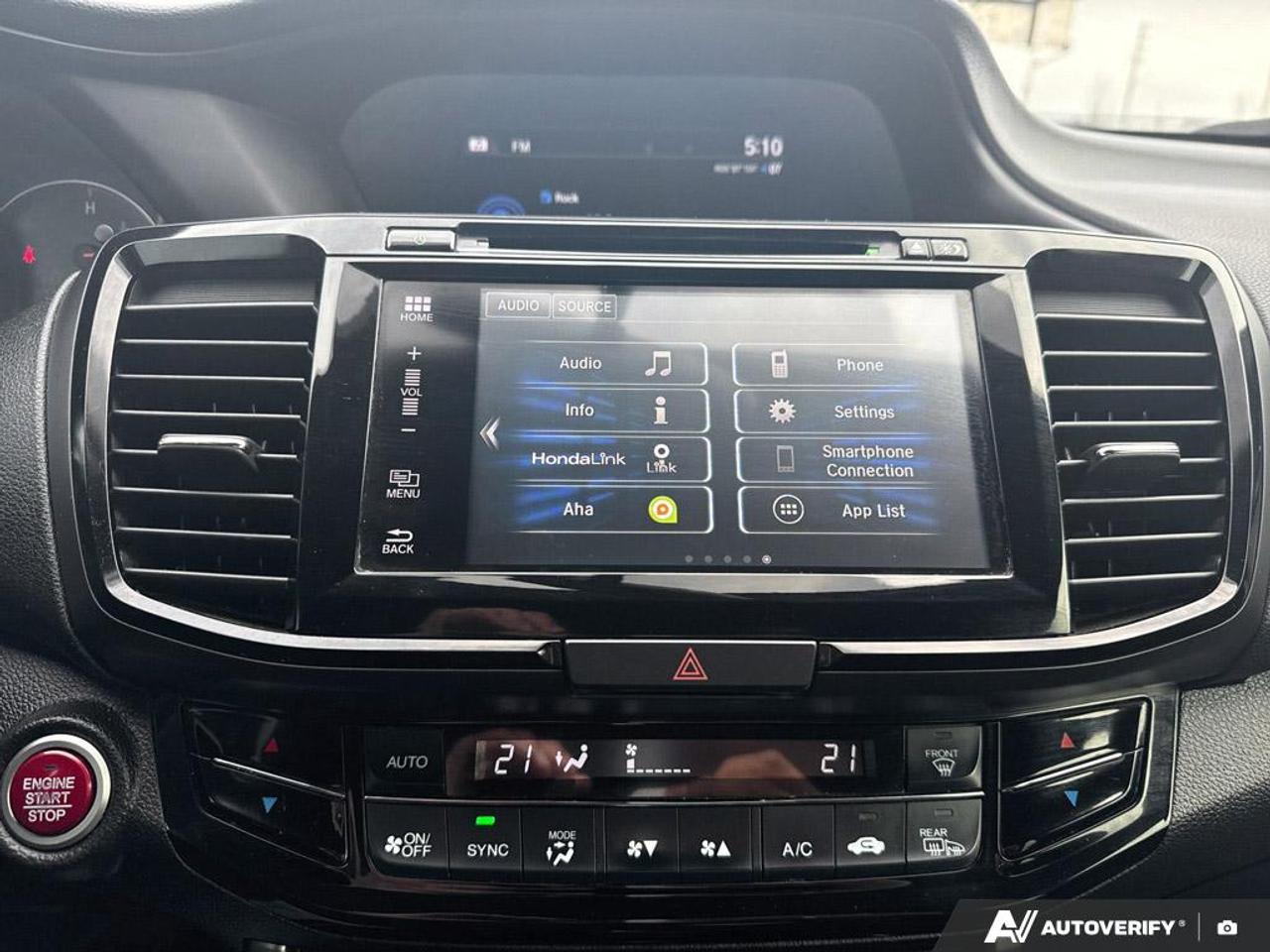 2017 Honda Accord SPORT / NO ACCIDENTS / ROOF / HTD SEATS / PWR SEAT Photo