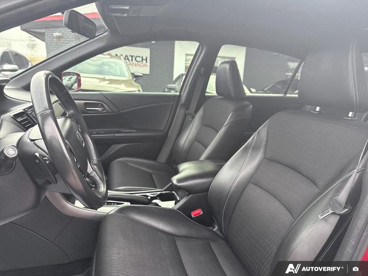 2017 Honda Accord SPORT / NO ACCIDENTS / ROOF / HTD SEATS / PWR SEAT Photo