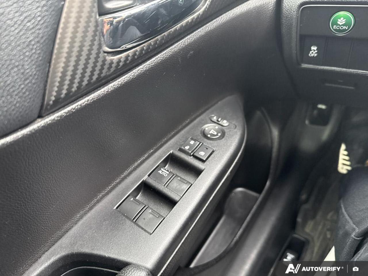 2017 Honda Accord SPORT / NO ACCIDENTS / ROOF / HTD SEATS / PWR SEAT Photo