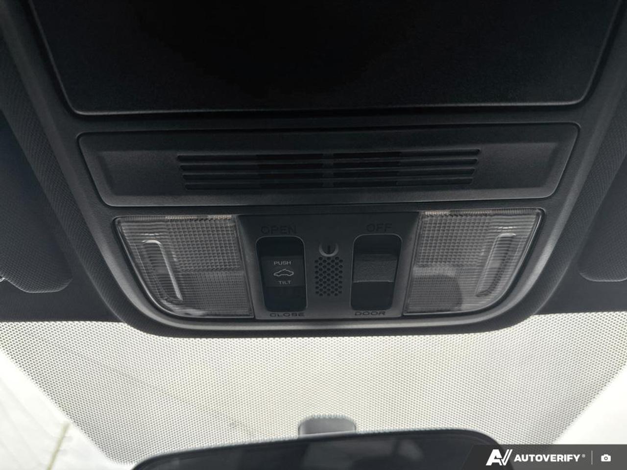 2017 Honda Accord SPORT / NO ACCIDENTS / ROOF / HTD SEATS / PWR SEAT Photo