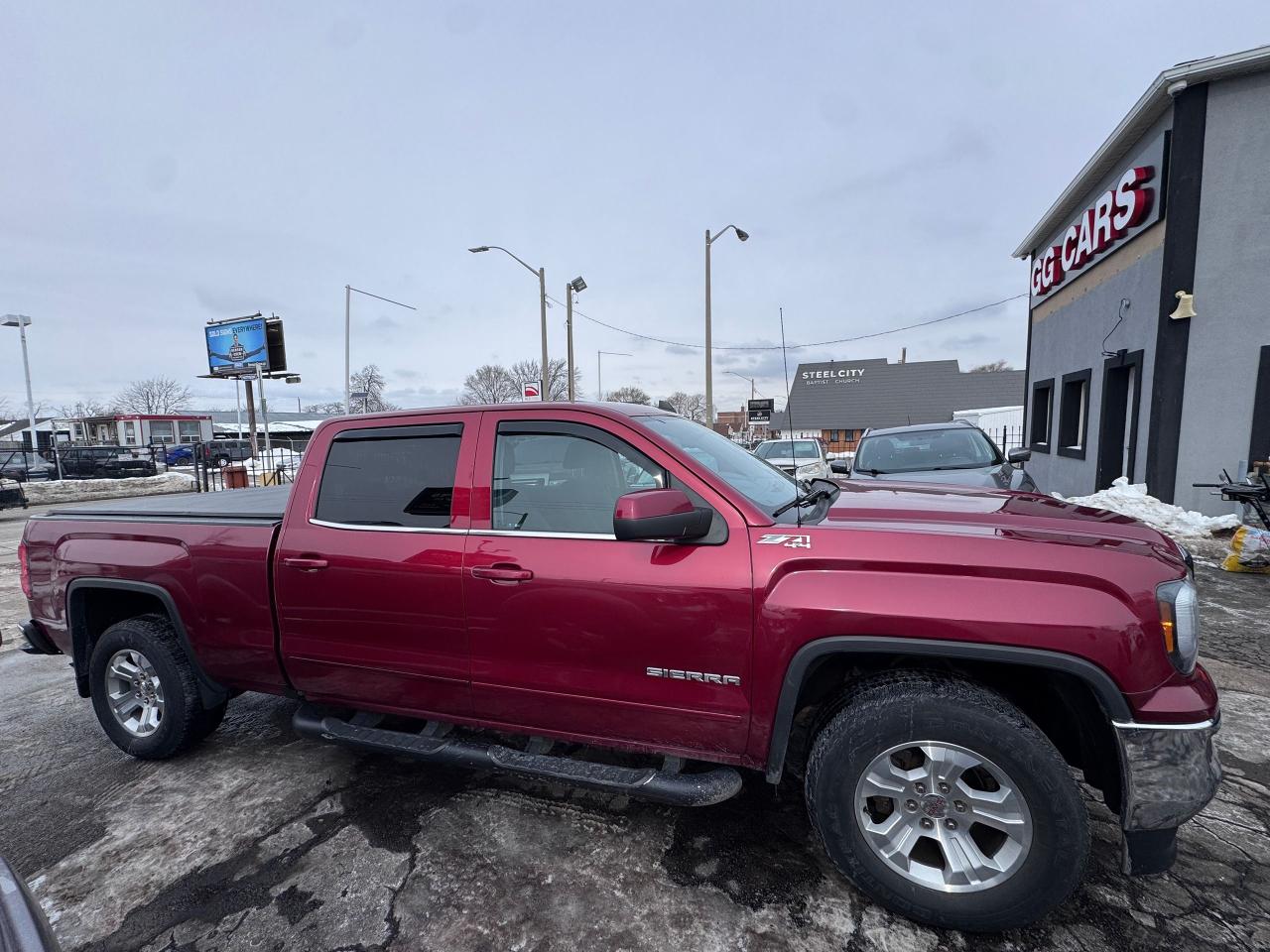 2018 GMC Sierra 1500 4WD Crew Cab 153.0" SLE | CERTIFIED | STD BED Photo