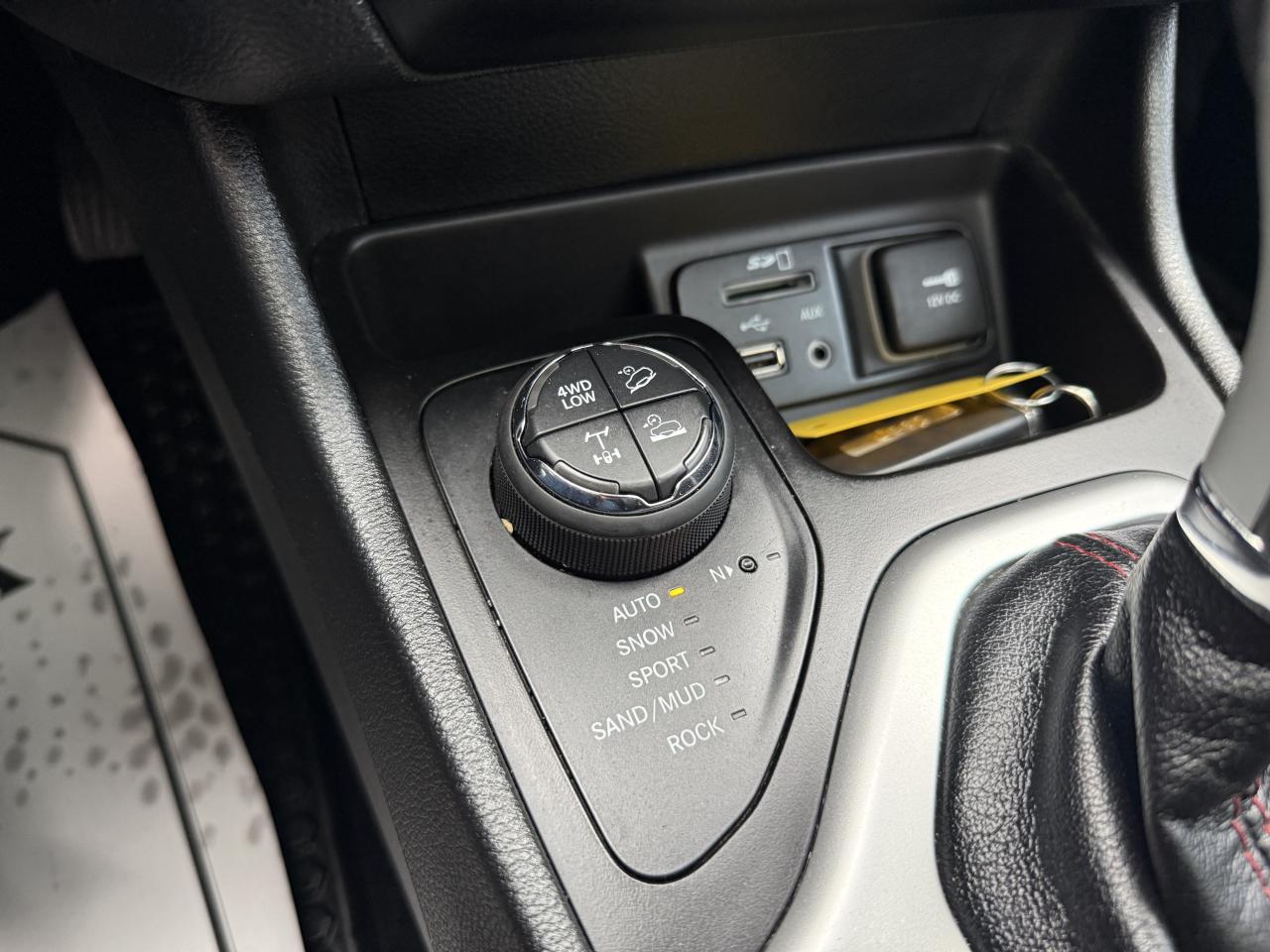 2018 Jeep Cherokee Trailhawk Leather Plus Photo