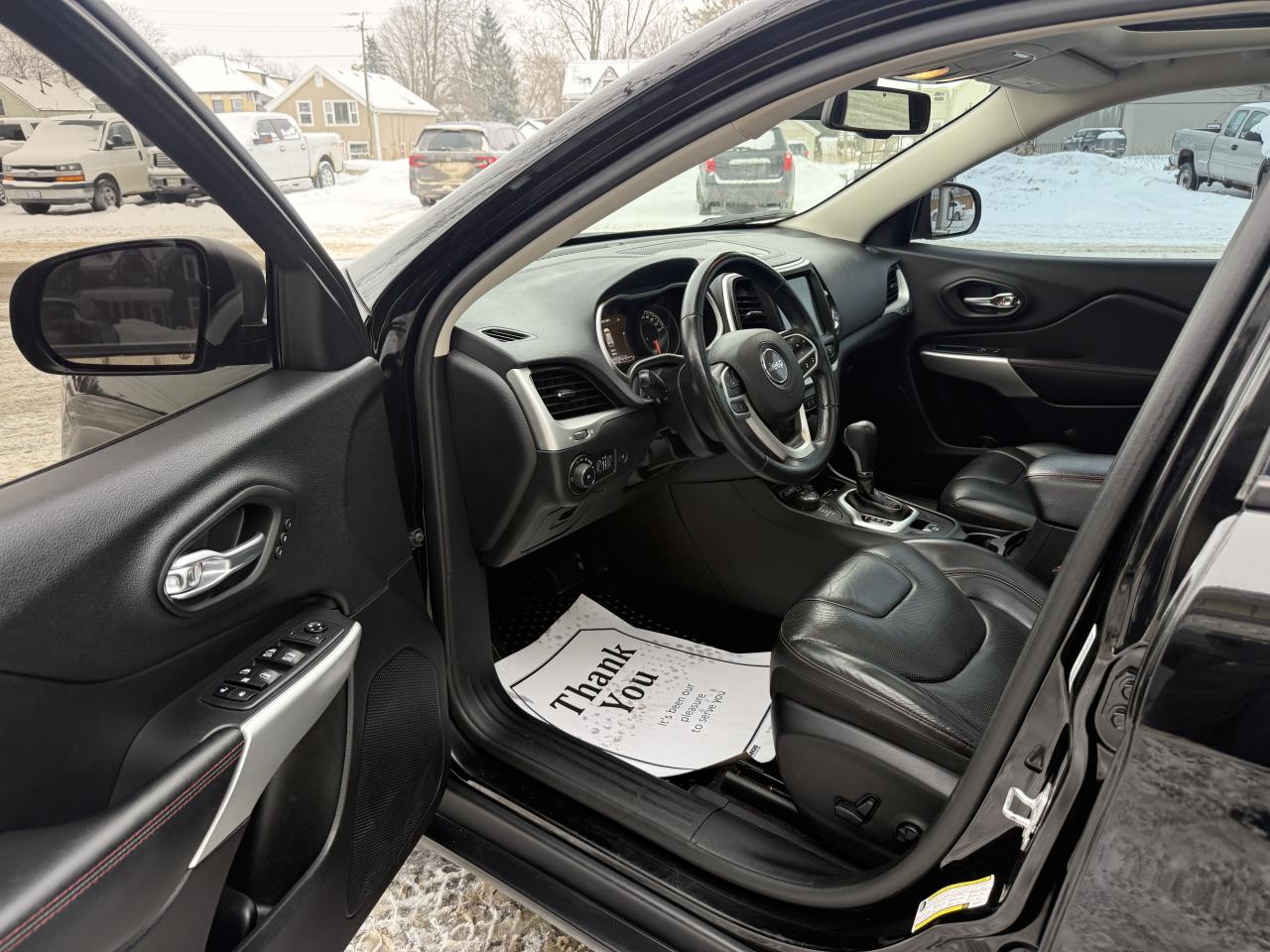 2018 Jeep Cherokee Trailhawk Leather Plus Photo4