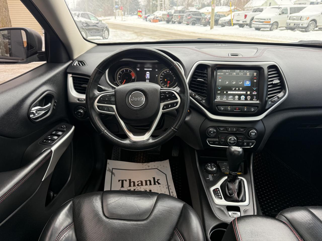 2018 Jeep Cherokee Trailhawk Leather Plus Photo