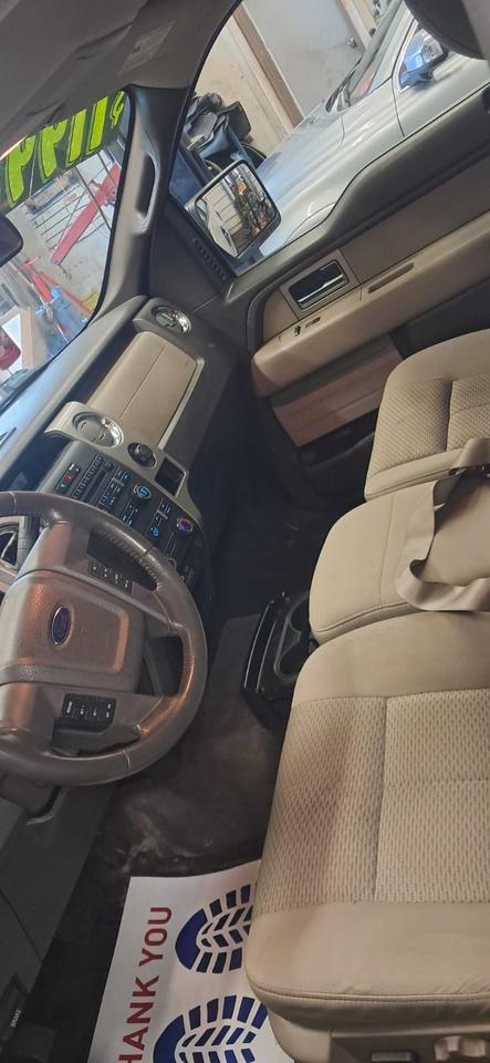 2010 Ford F-150 XLT -4X4 Photo