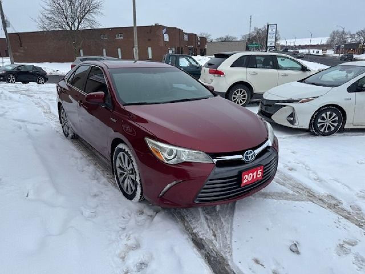 2015 Toyota Camry 4dr Sdn XLE Hybrid Photo