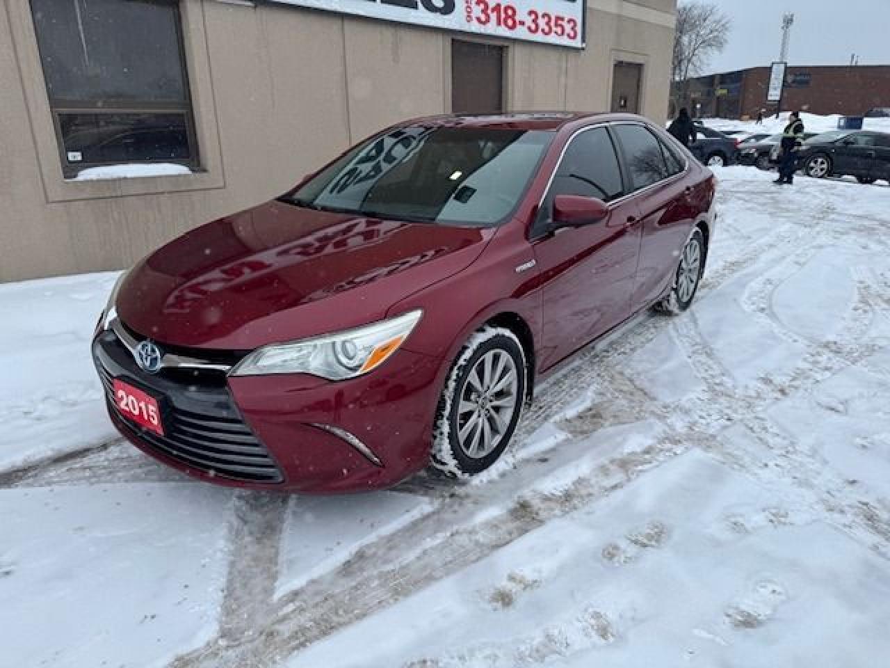 2015 Toyota Camry 4dr Sdn XLE Hybrid Photo