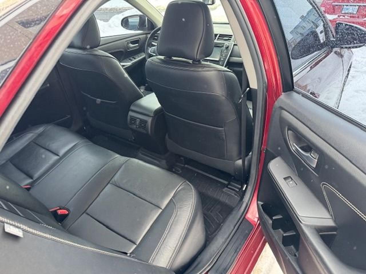 2015 Toyota Camry 4dr Sdn XLE Hybrid Photo