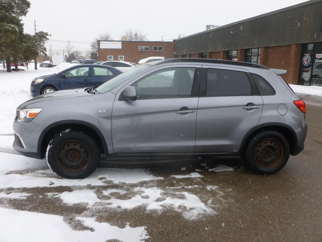2016 Mitsubishi RVR SE Limited Edition Photo
