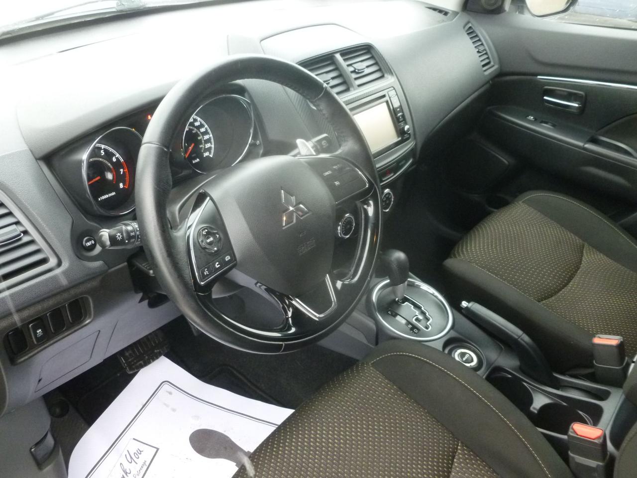 2016 Mitsubishi RVR SE Limited Edition Photo