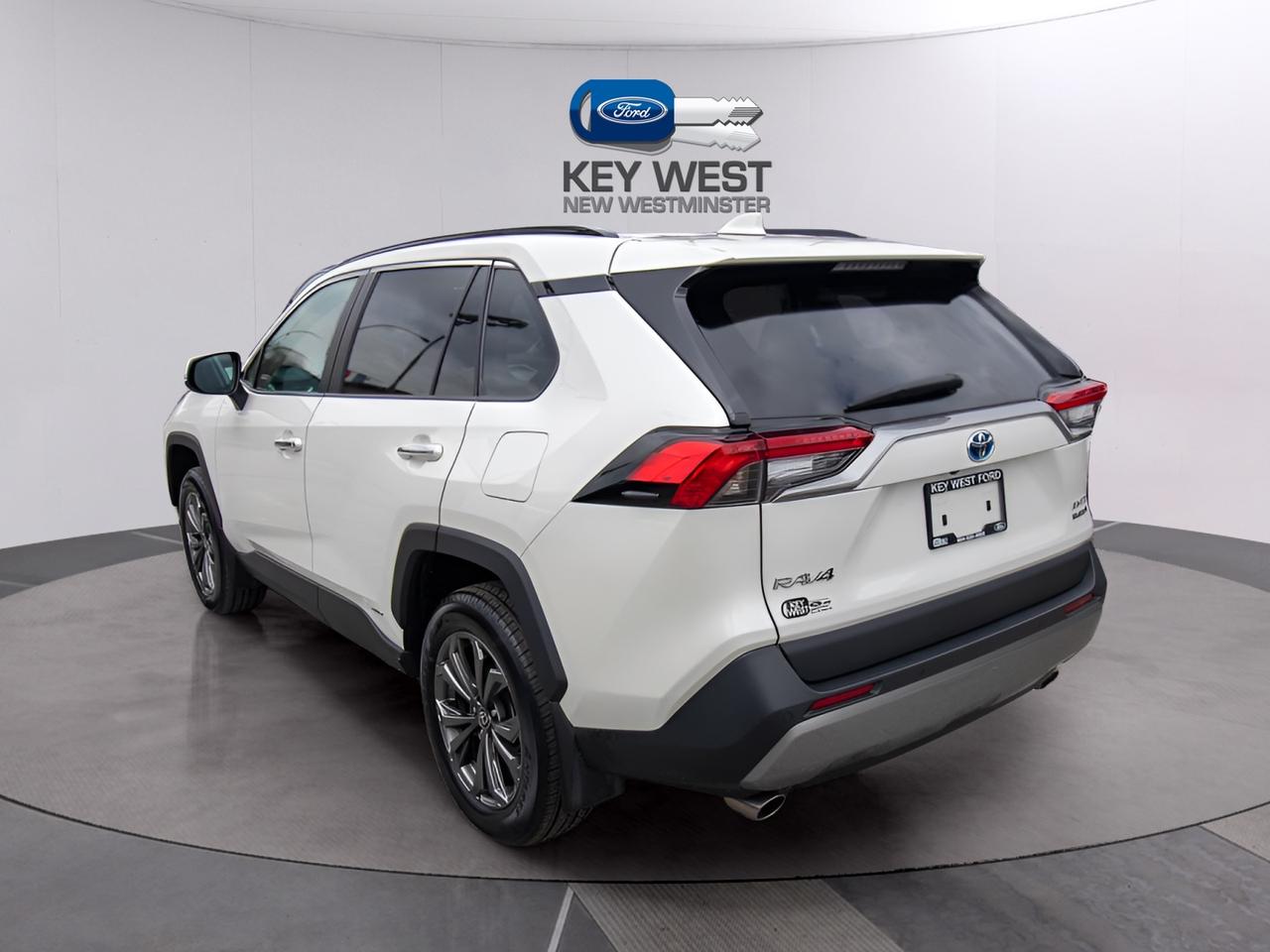 2022 Toyota RAV4 Hybrid Limited AWD Photo2