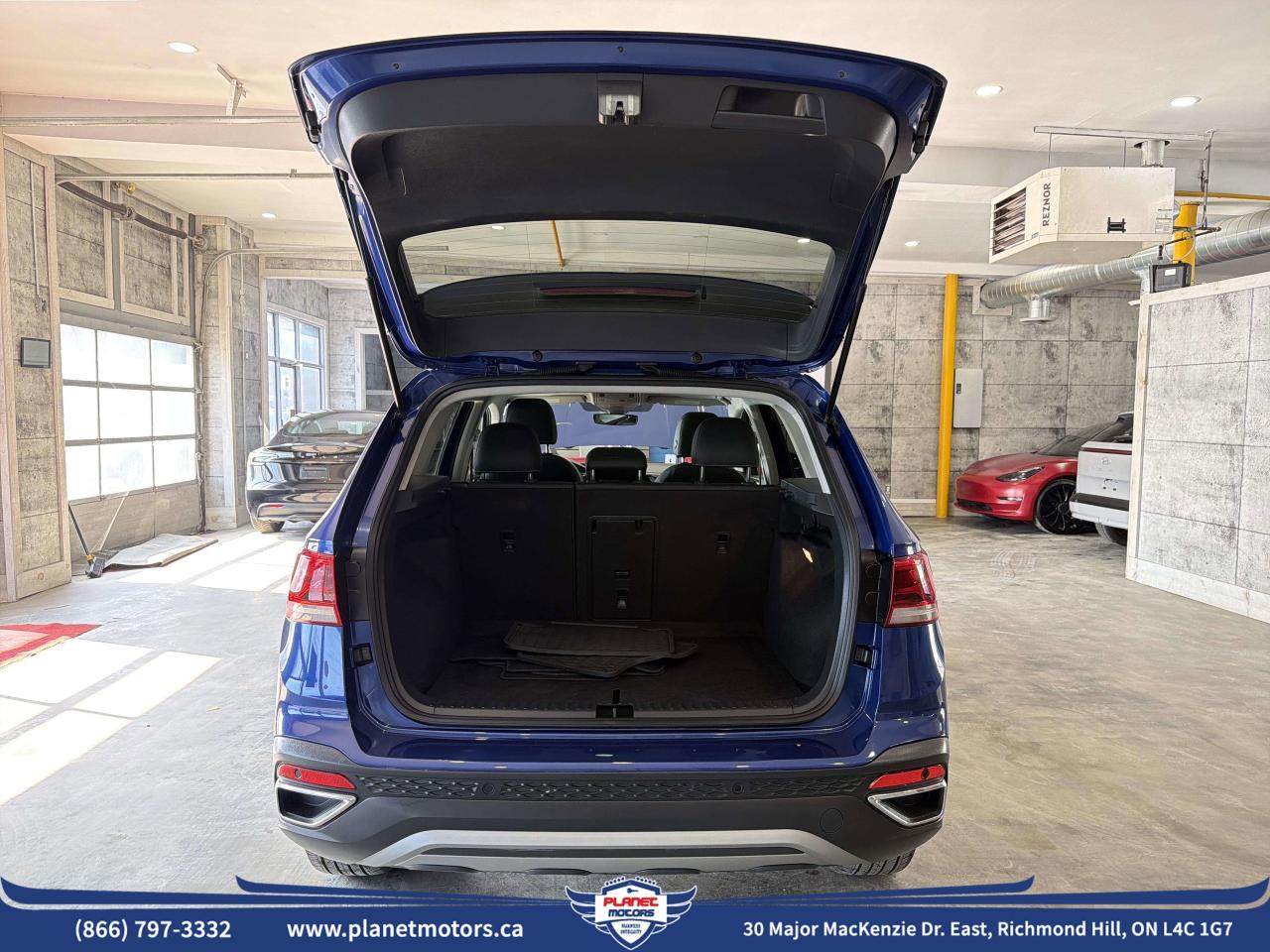 2023 Volkswagen Taos Highline Photo