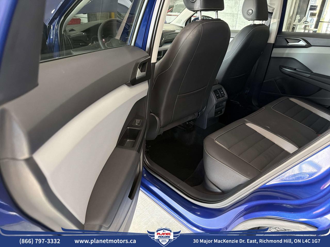 2023 Volkswagen Taos Highline Photo